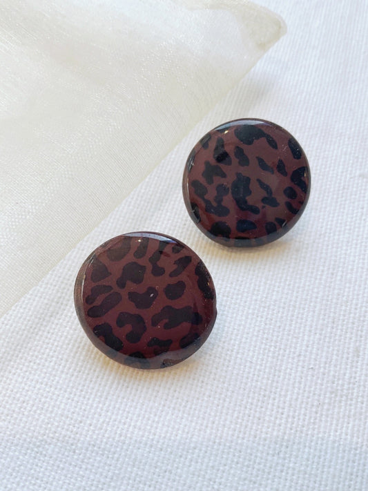 Leo Studs - no.14